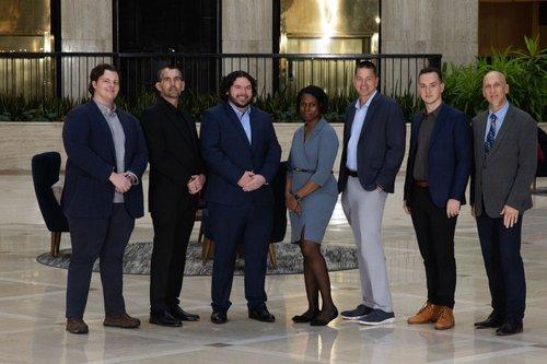 mobile - carousel-hero-element image-9