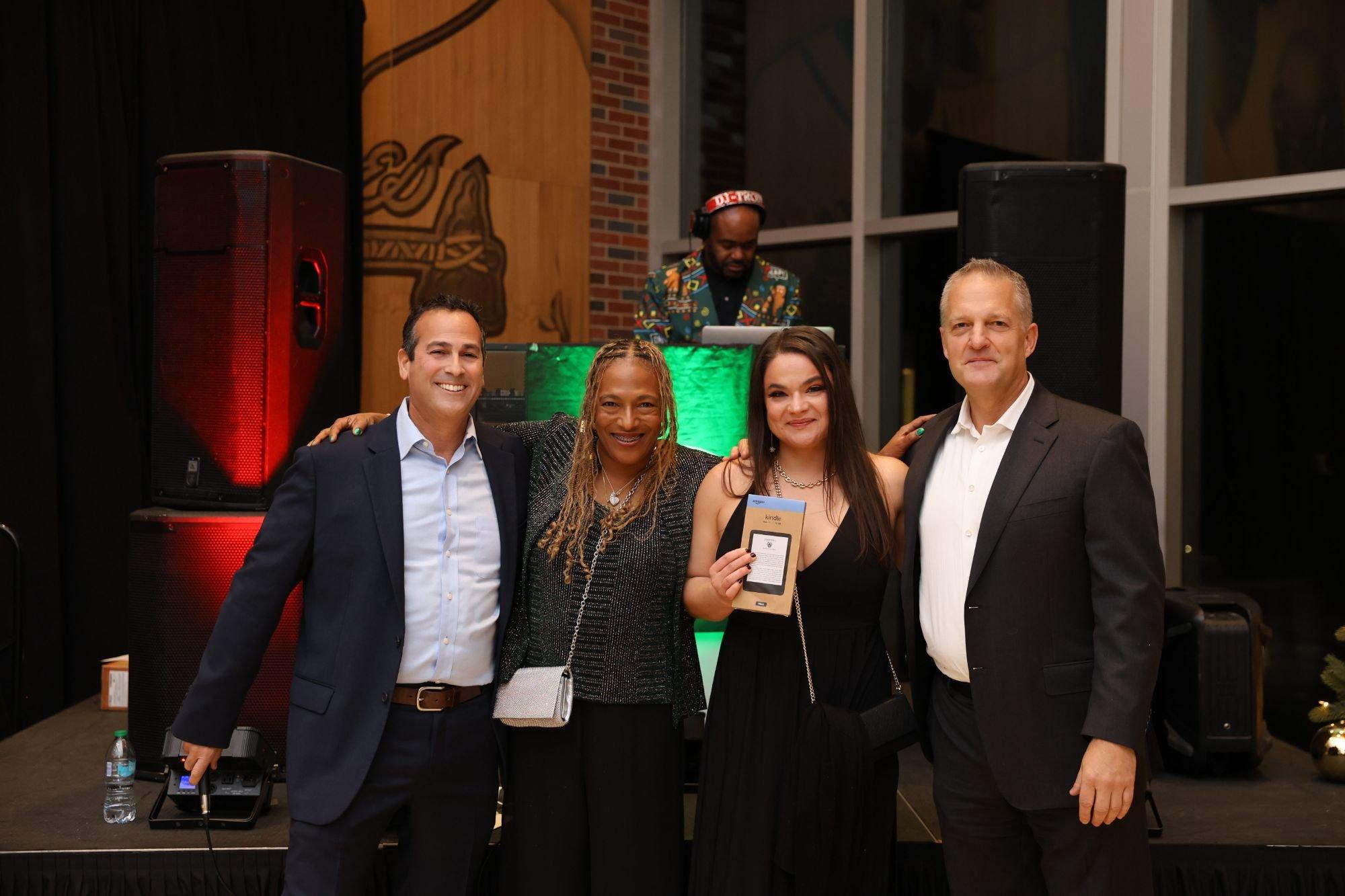 carousel-hero-element image-11