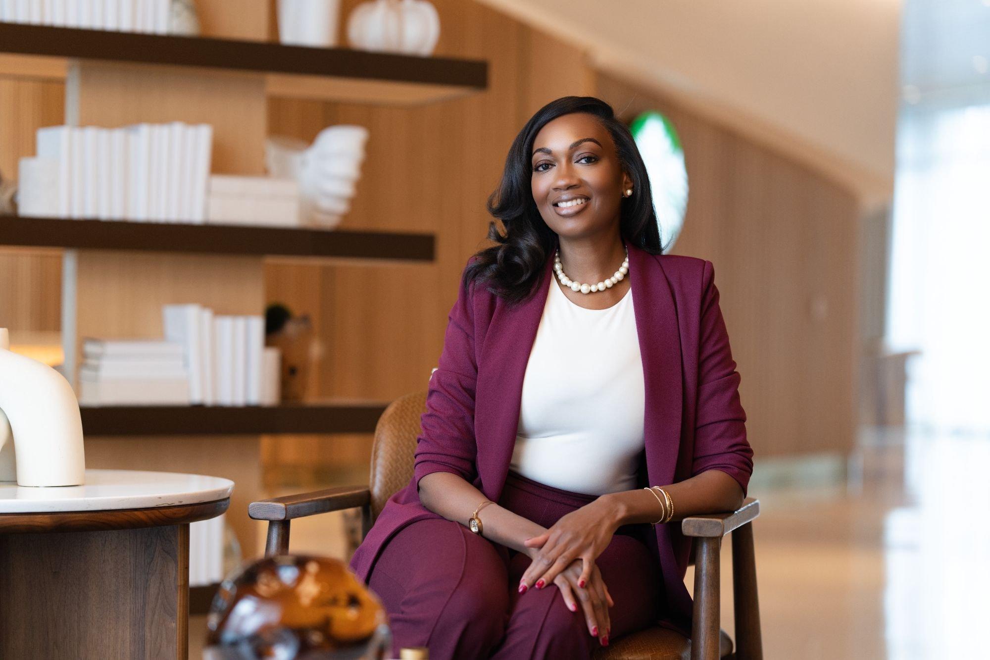 carousel-hero-element image-0