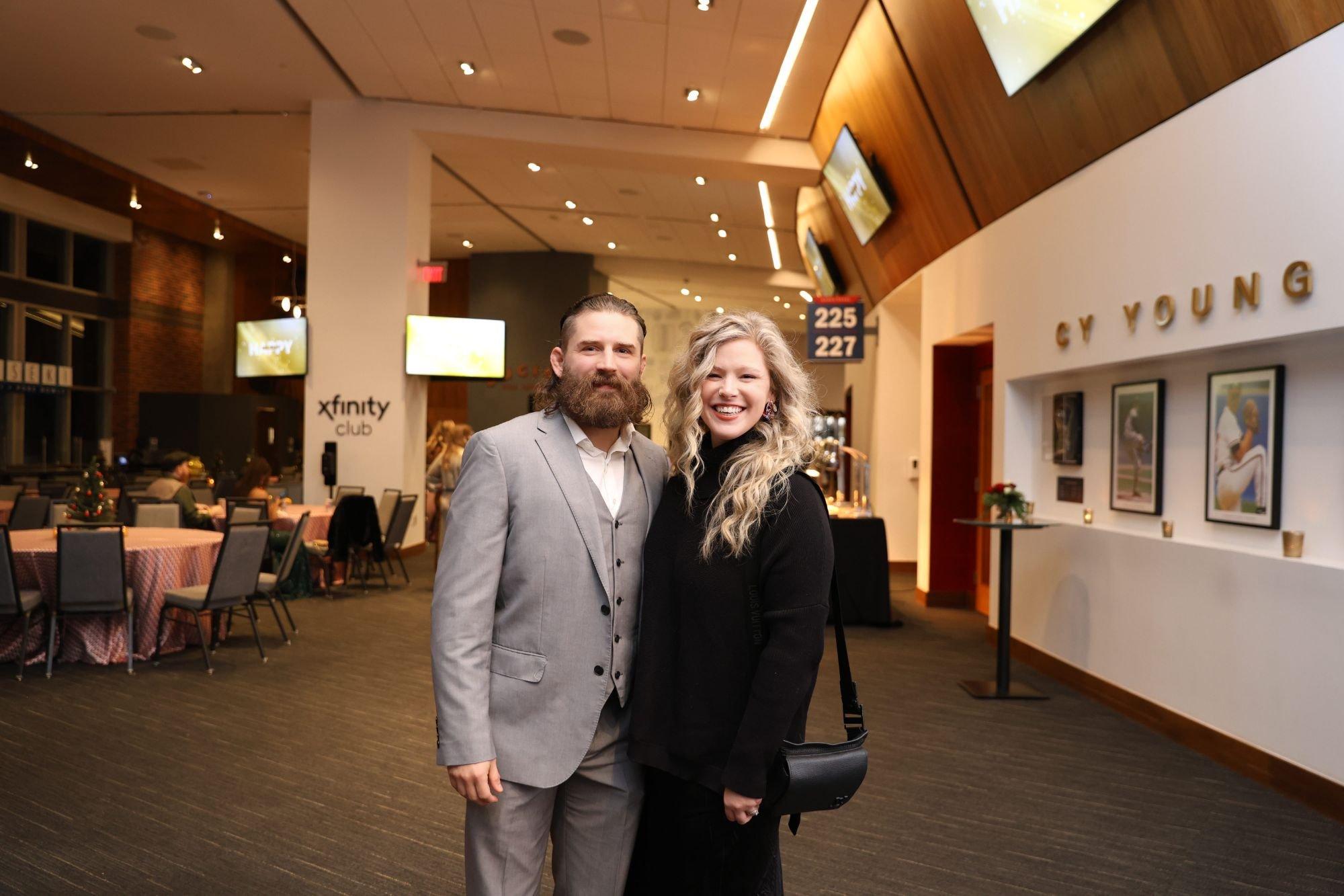 carousel-hero-element image-12